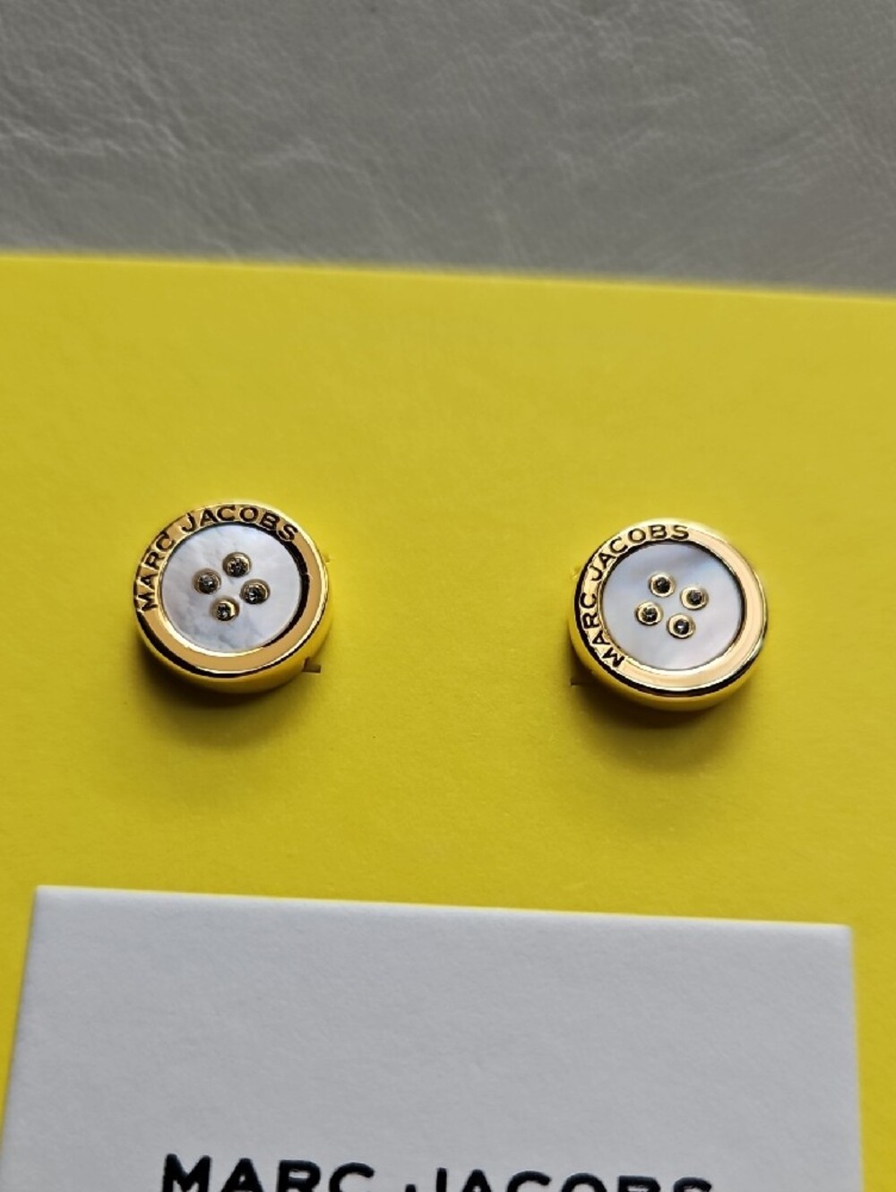 Marc Jacobs Gold-Tone Mother Of Pearl Button Stud Earrings - Picture 10 of 12